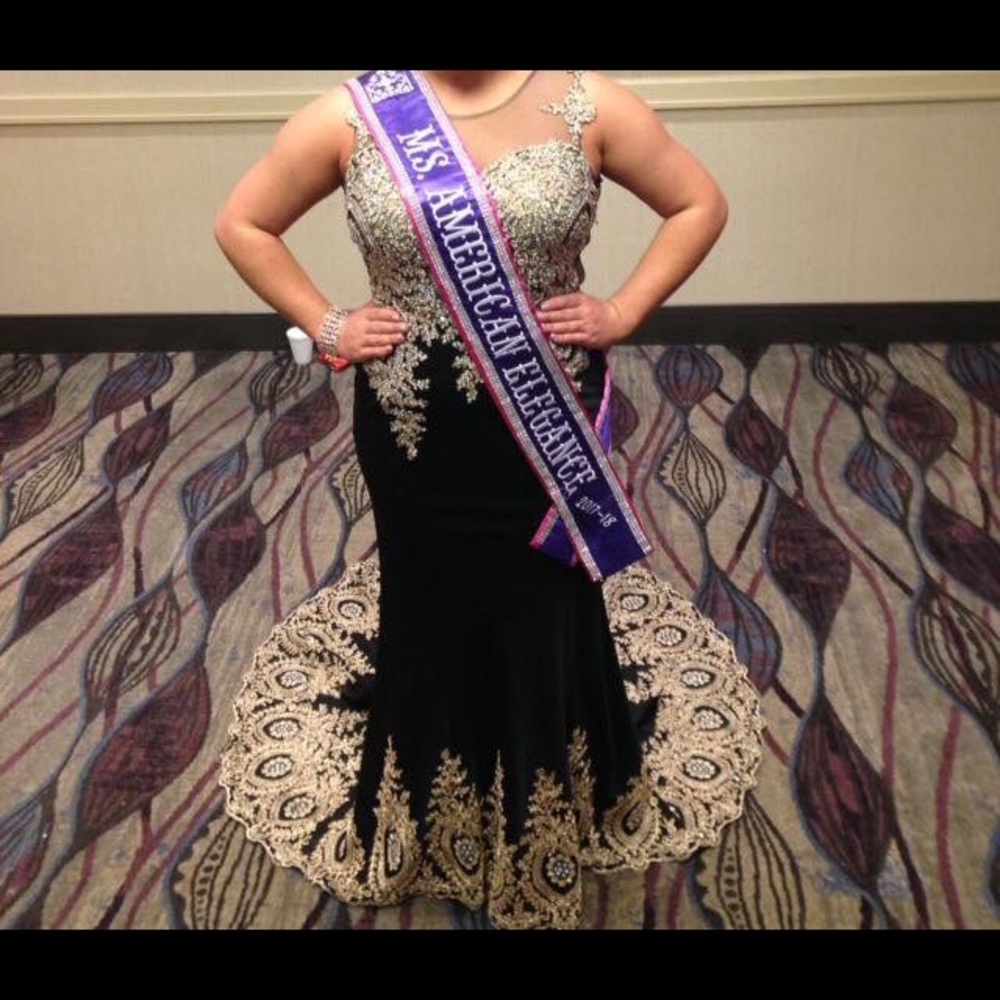 Prom/ pageant dress